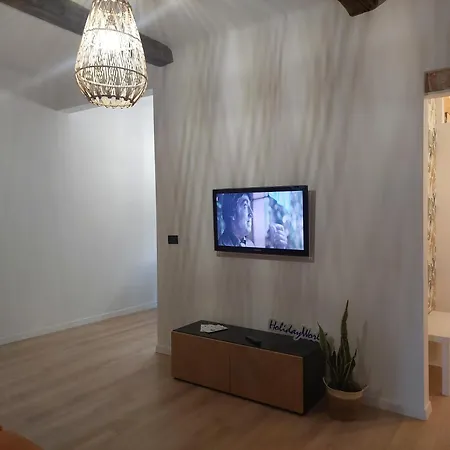 Stefy House By World